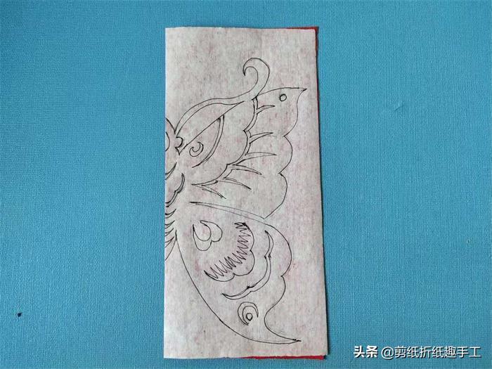 蝴蝶立体剪纸教程简单易学,蝴蝶剪纸窗花简单又漂亮中国风