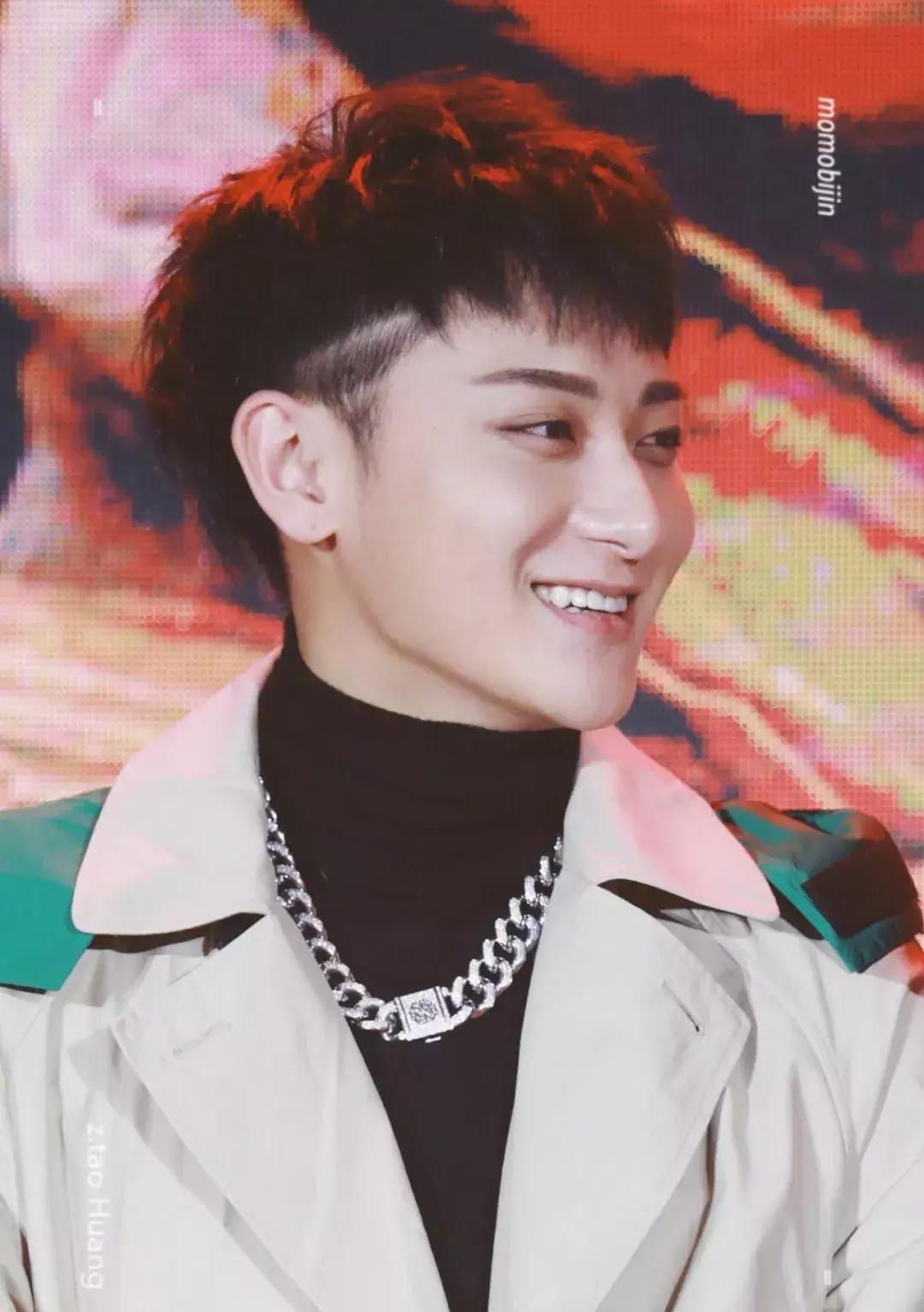 王一博黄子韬华晨宇,王一博和华晨宇眼妆