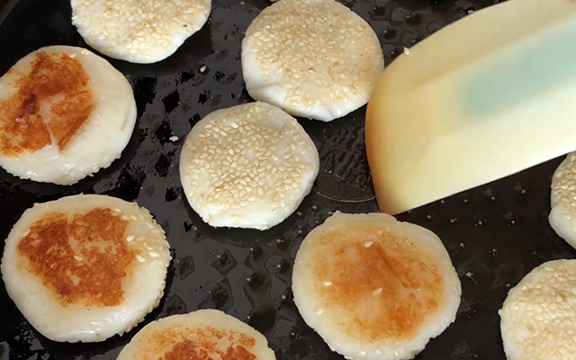 这才是山药最好吃的做法，加上糯米粉，不烤不炸，出锅就被抢光了