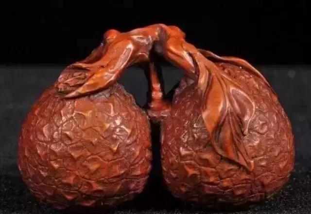 木雕兽头什么寓意,长颈鹿木雕婚礼摆件有什么寓意