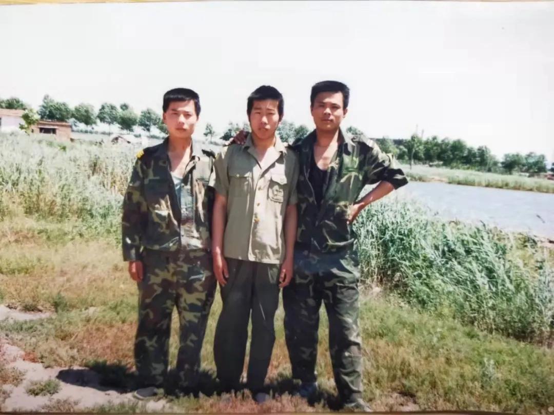 27军退伍老兵，东南亚卖粉条年入300万！