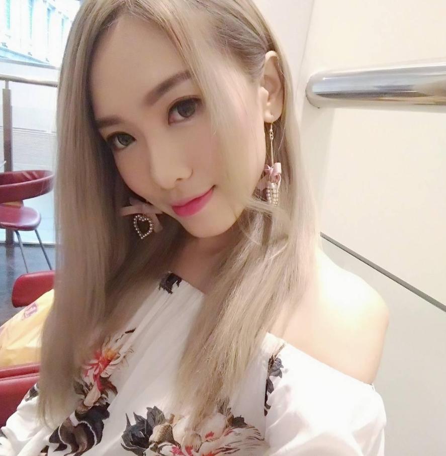 马来西亚惊艳车模,国际车模时尚潮流穿搭