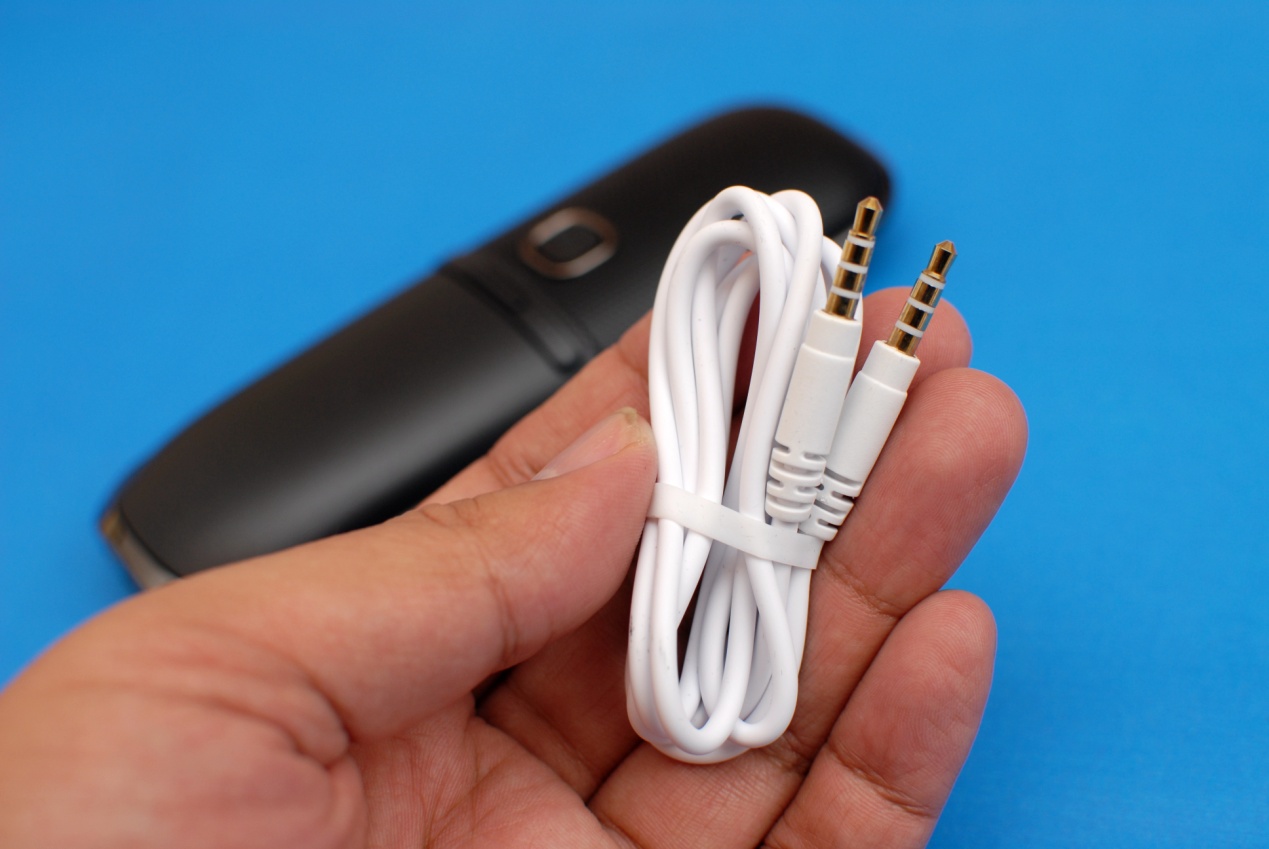 光由声动，开启炫酷的K歌新模式——发条植物园LED声动麦克风