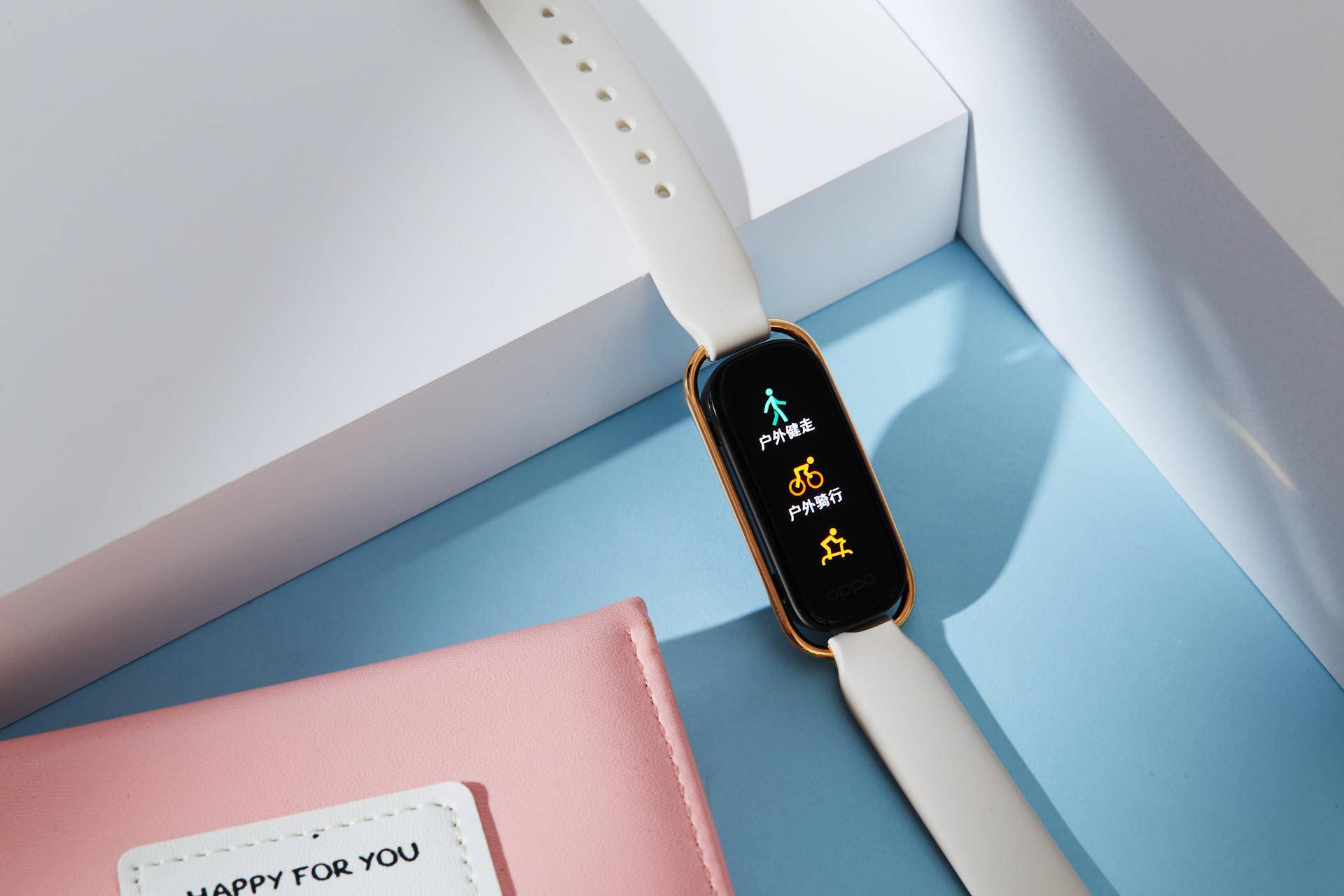 小米手环跟oppo手环哪个值得入手,小米手环oppowatch谁更值得买