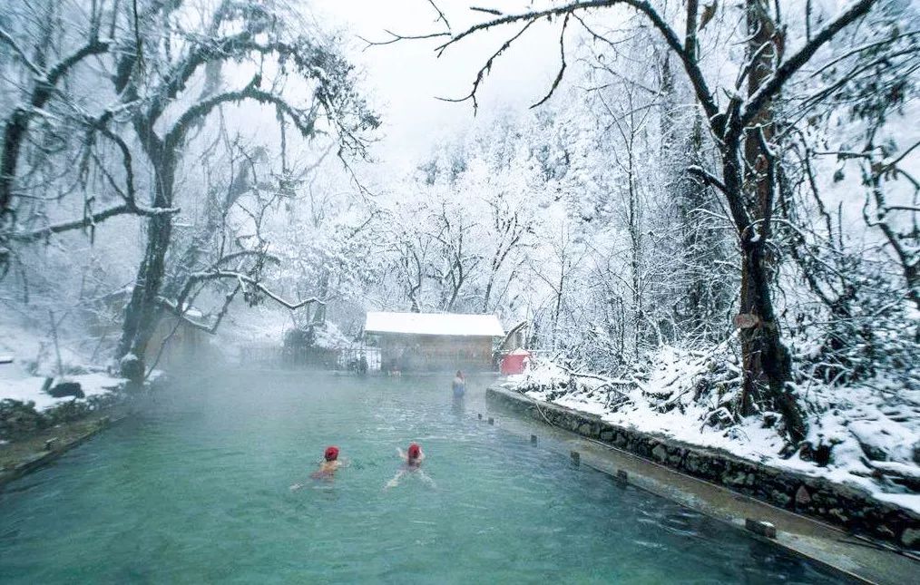 成都周边泡温泉比较好的地方推荐,成都周边泡温泉地方推荐