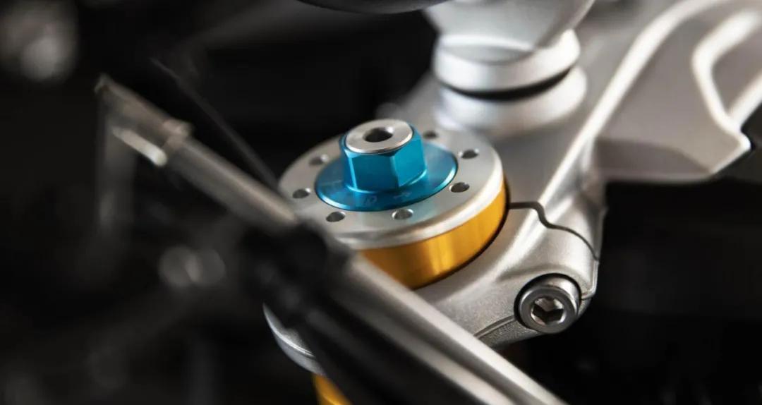 凯旋1200rs猪头版改双座,凯旋1200cc复古上市