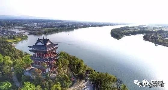 《缤纷四美桃花雨——解黎晴先生散文集《桃花缤纷》读后》