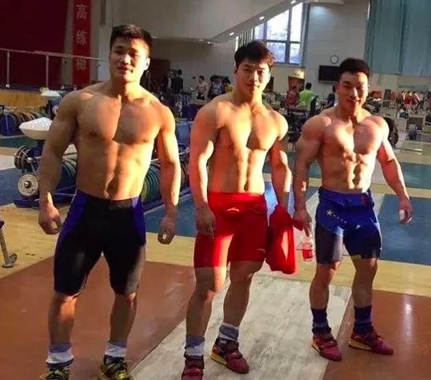 小孩子练举重有没有发展 (小孩练举重有前途吗)