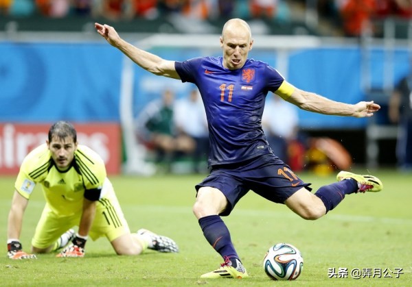 小飞侠罗本无解内切秀,防不住罗本十大动作