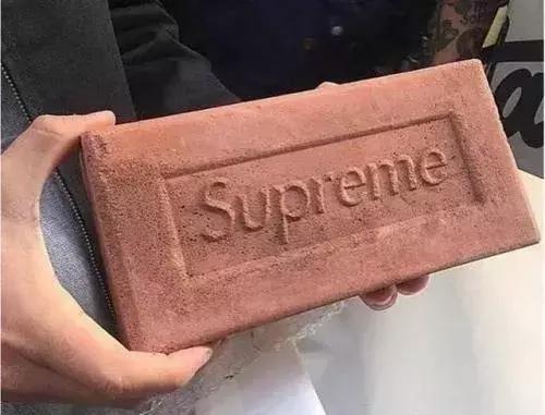 三星联名潮牌竟联上*手党黑**？所以说千万别掉进这个商标自带的大坑