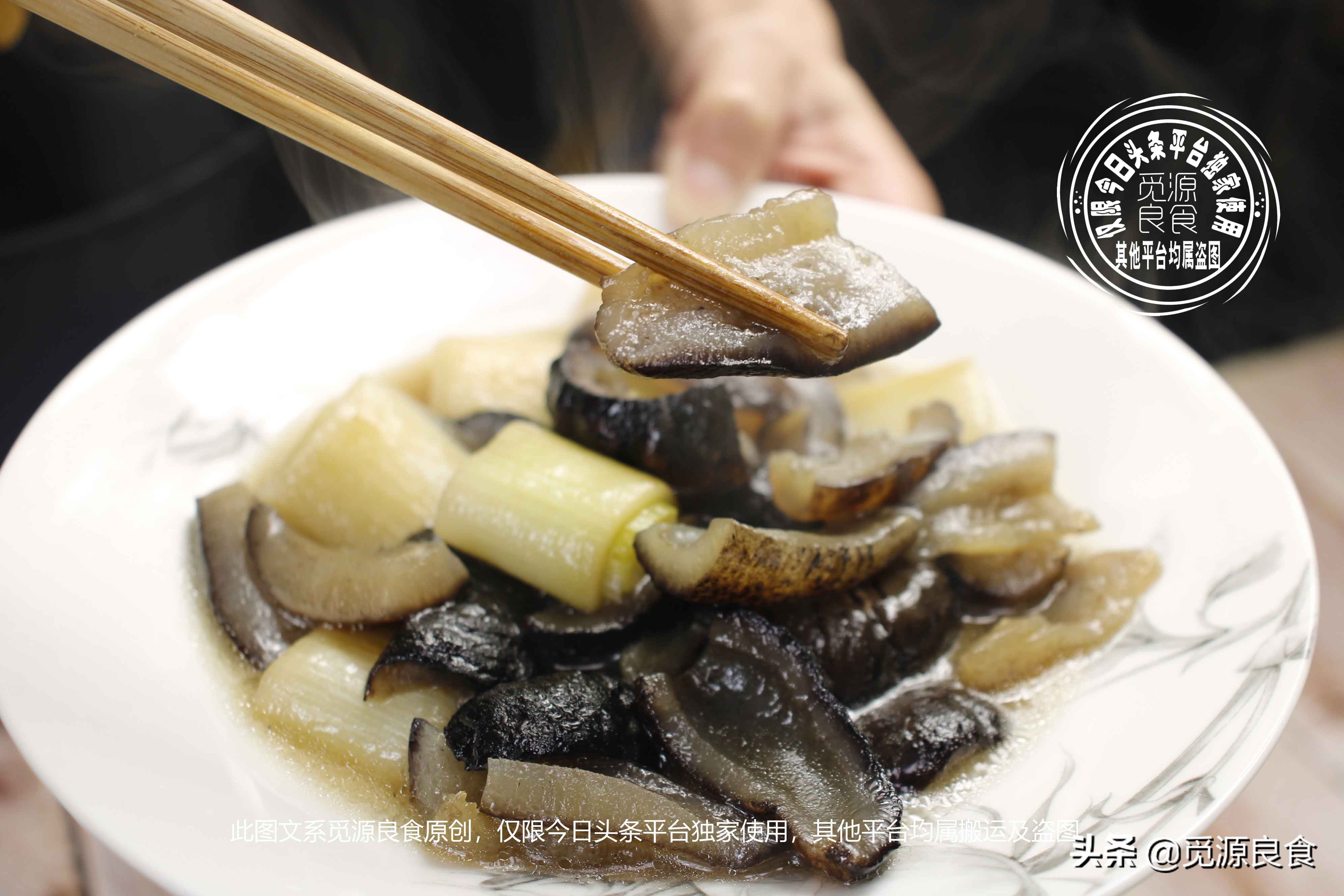 葱烧海参用焯水吗,怎样做葱烧海参才好吃