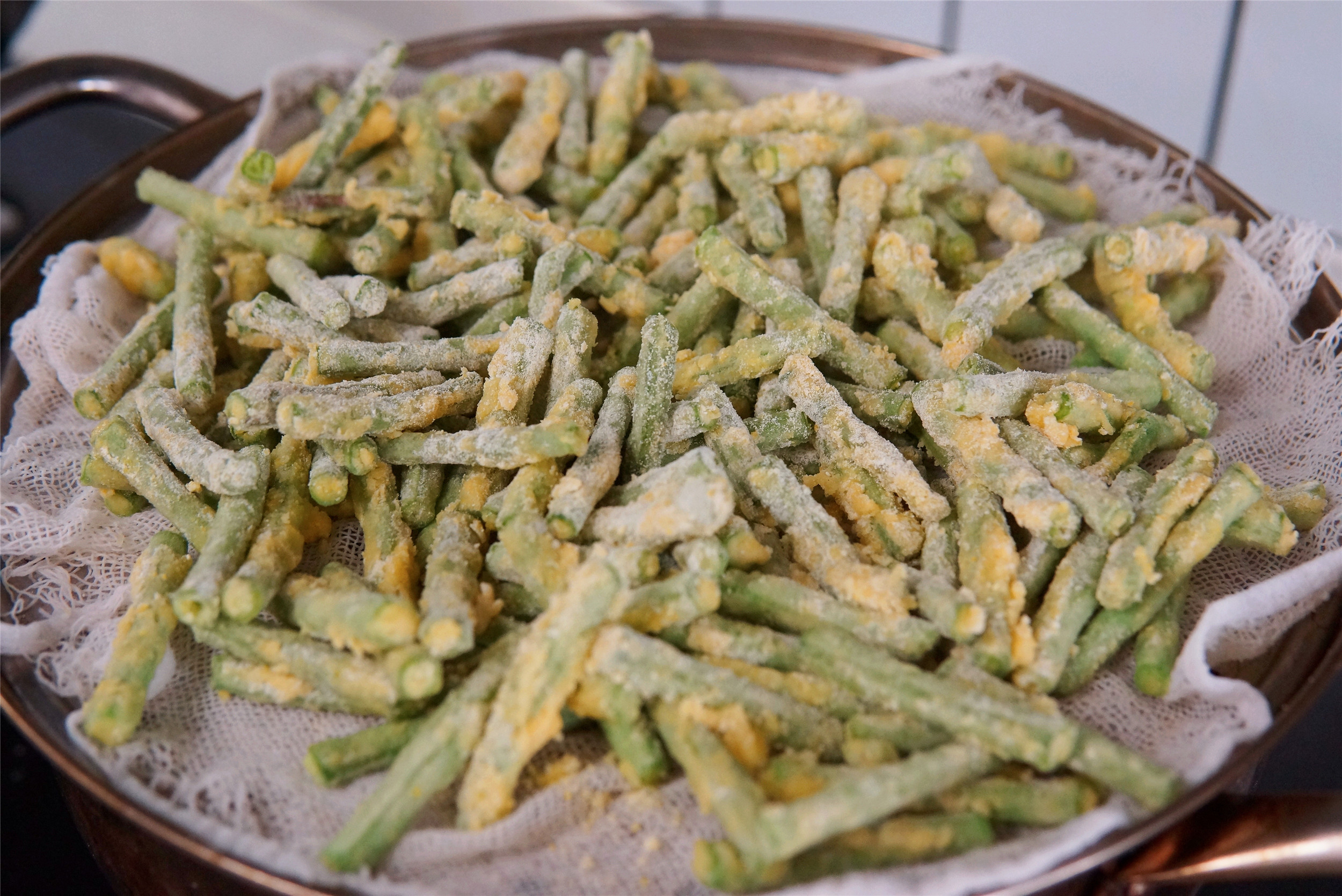 豆角别炒着吃了教你懒人做法,豆角新吃法不炒不凉拌