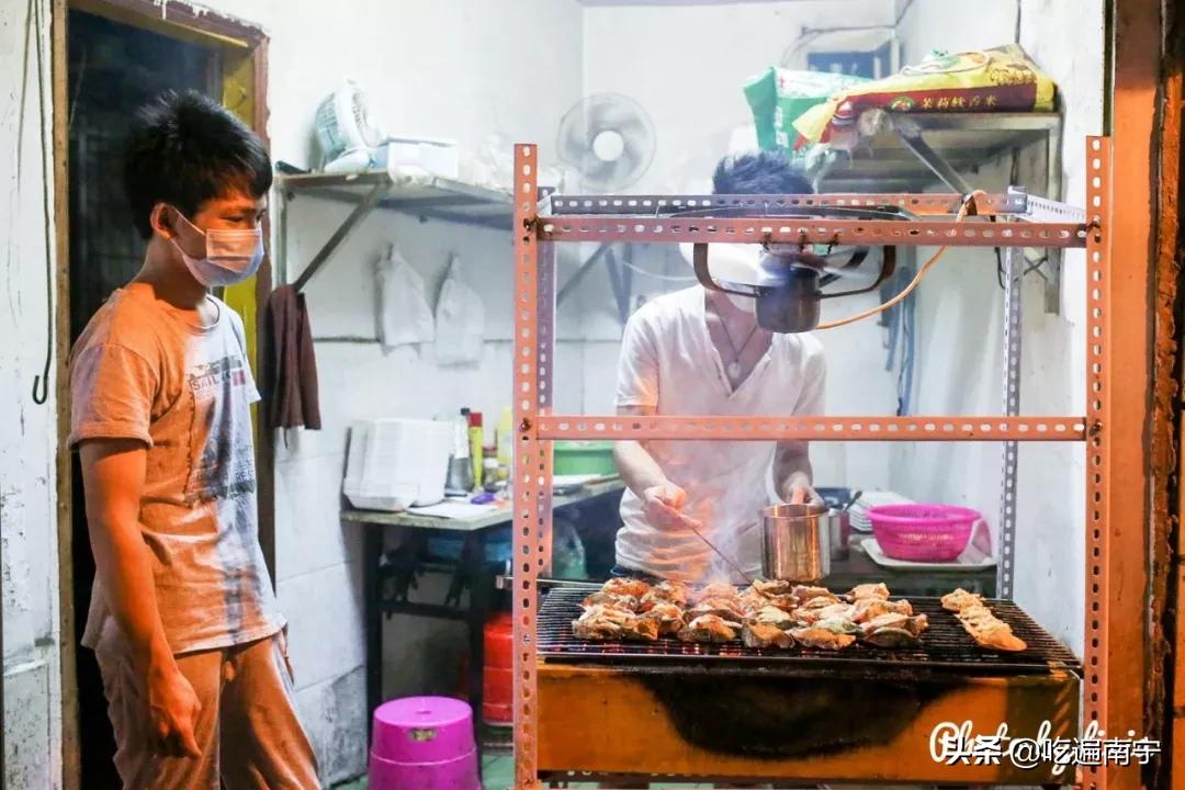 南宁路边夜市美食排行榜,南宁深夜路边摊鲜肉粉