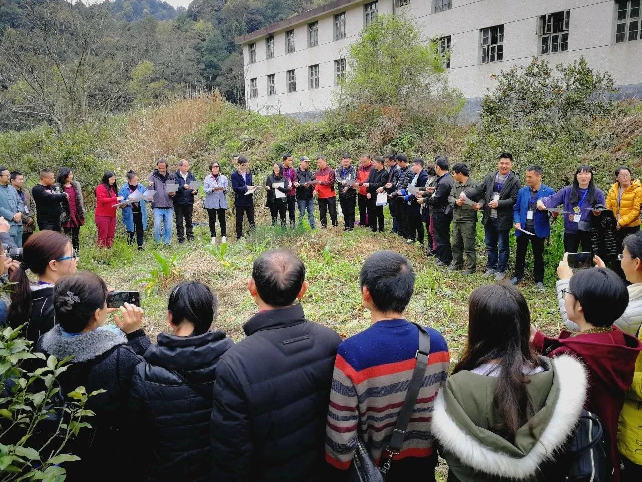 金牌土壤医疗师文龙老师谈“自然农法”，酵素和微生物菌改良土壤