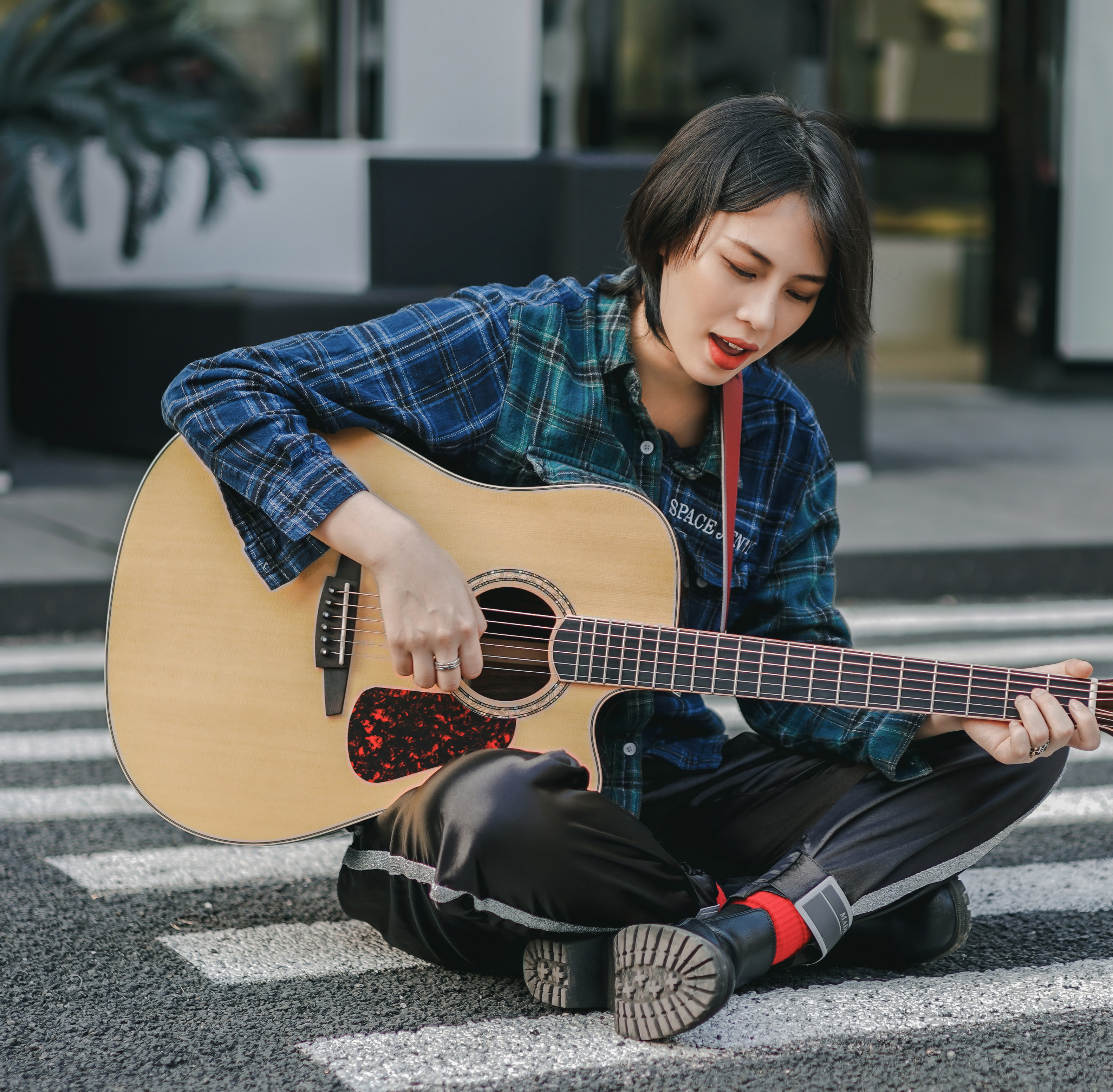 拉维斯吉他n5值得买吗,拉维斯n5吉他