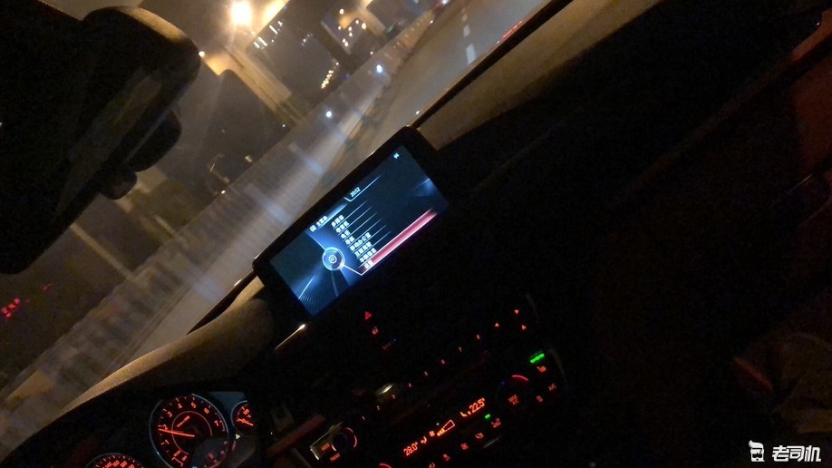 三十多万的428敞篷，当你打开敞篷的那刻，你拥有着她和蓝天