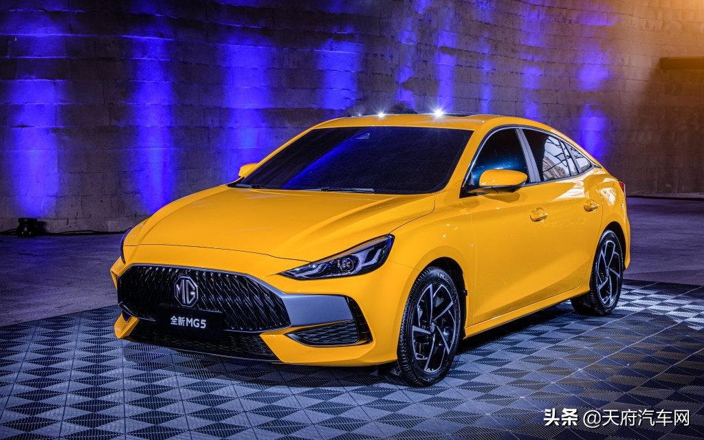 8万级运动轿跑无对手试驾全新mg5,2021款名爵mg51.5l青春豪华版内饰