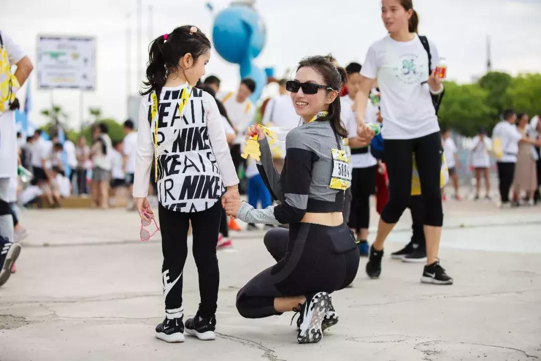 北京顺义妈妈推娃：拿出拼成绩的劲儿来拼体育