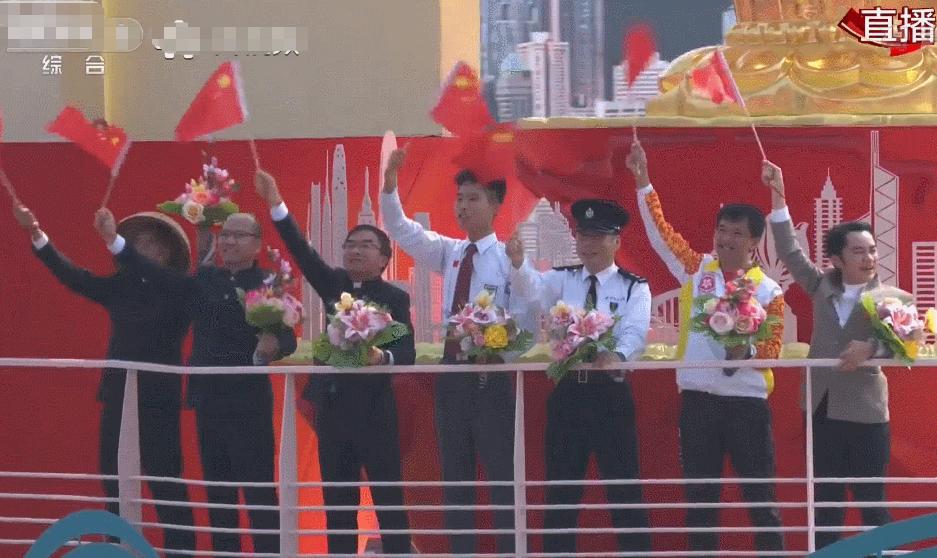 吴京邓超同台,吴京李晨胡军走红毯