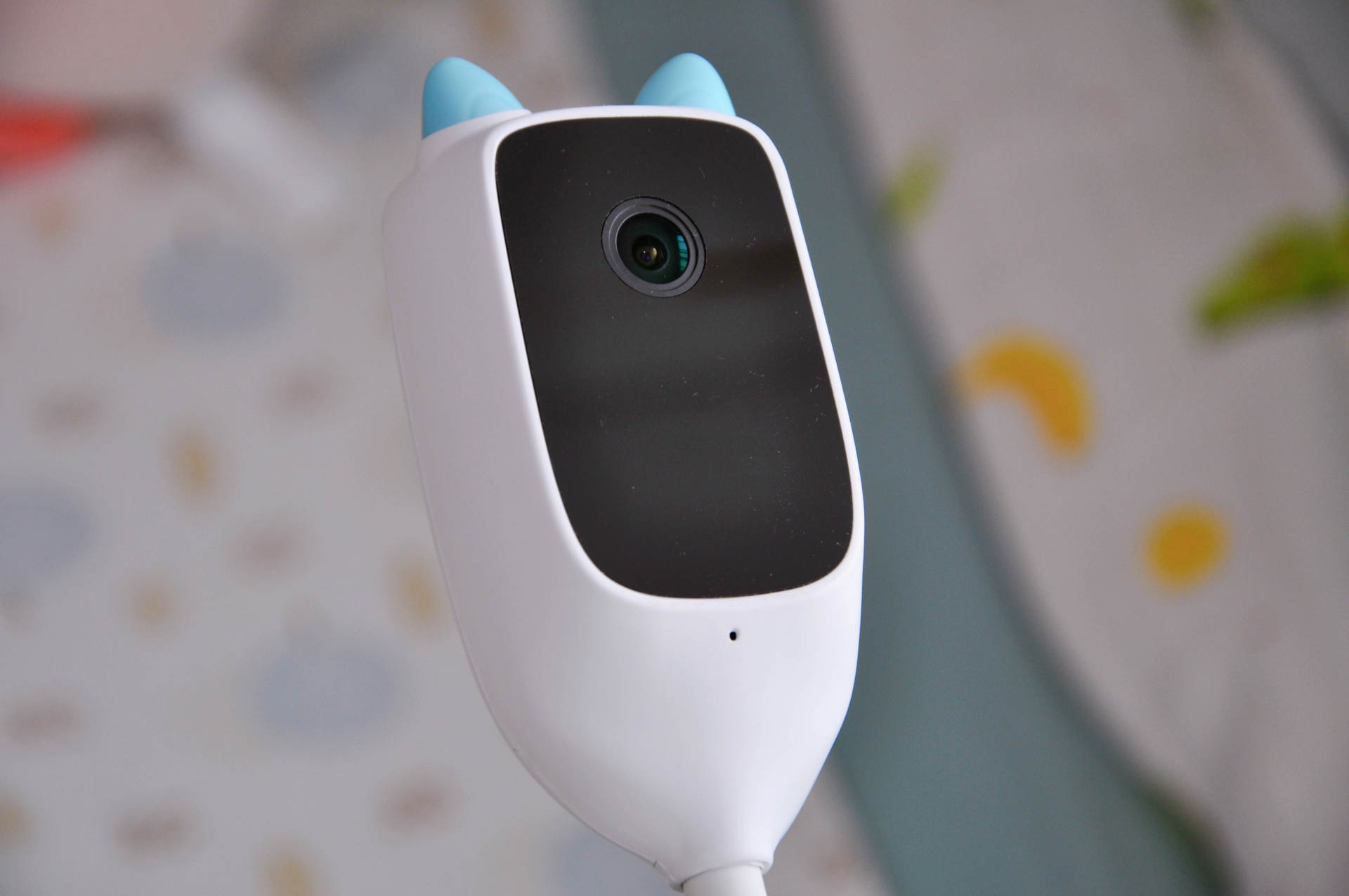 帮你随时随地、无时无刻的陪在宝宝左右，xiaovv婴儿监护器