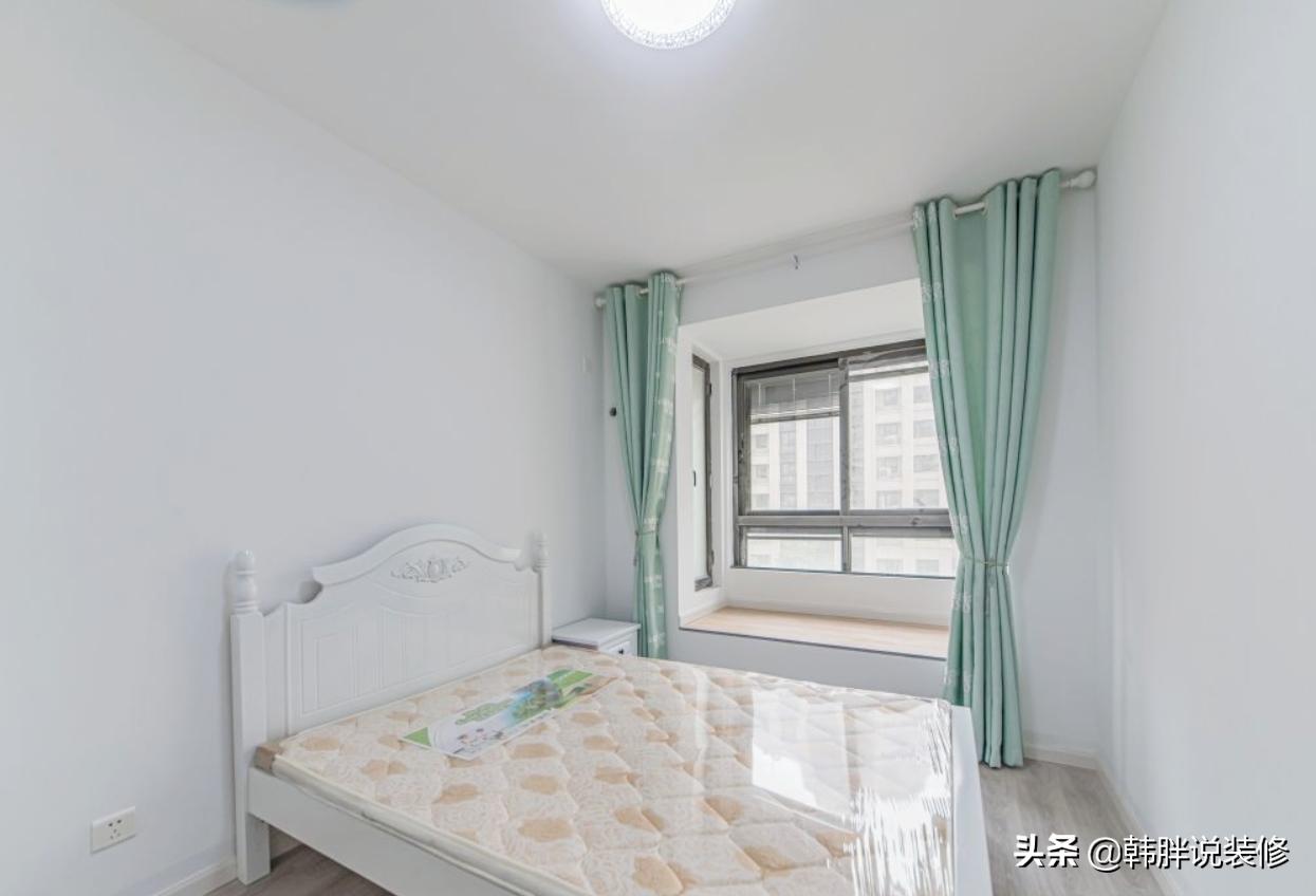 这才是真正的穷装，102㎡硬装带家具共5万，可以用家徒四壁来形容