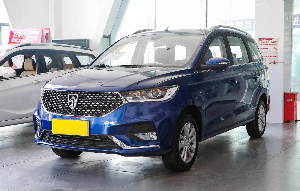 宝骏360六座售价及车型图片,宝骏360cvt六座版