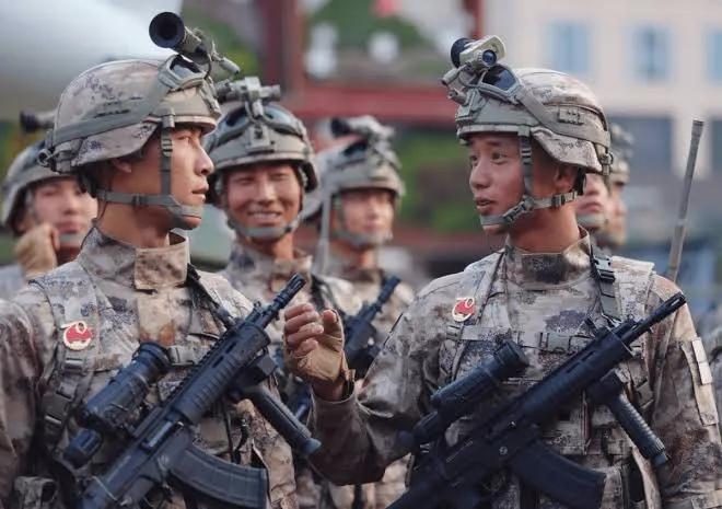 中国最新步枪和外国新步枪对比,nar步枪与国产新步枪