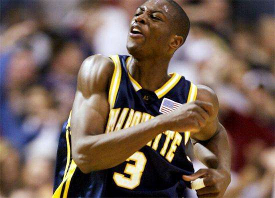 为什么韦德没有半月板还可以打球,韦德为什么舍弃球权