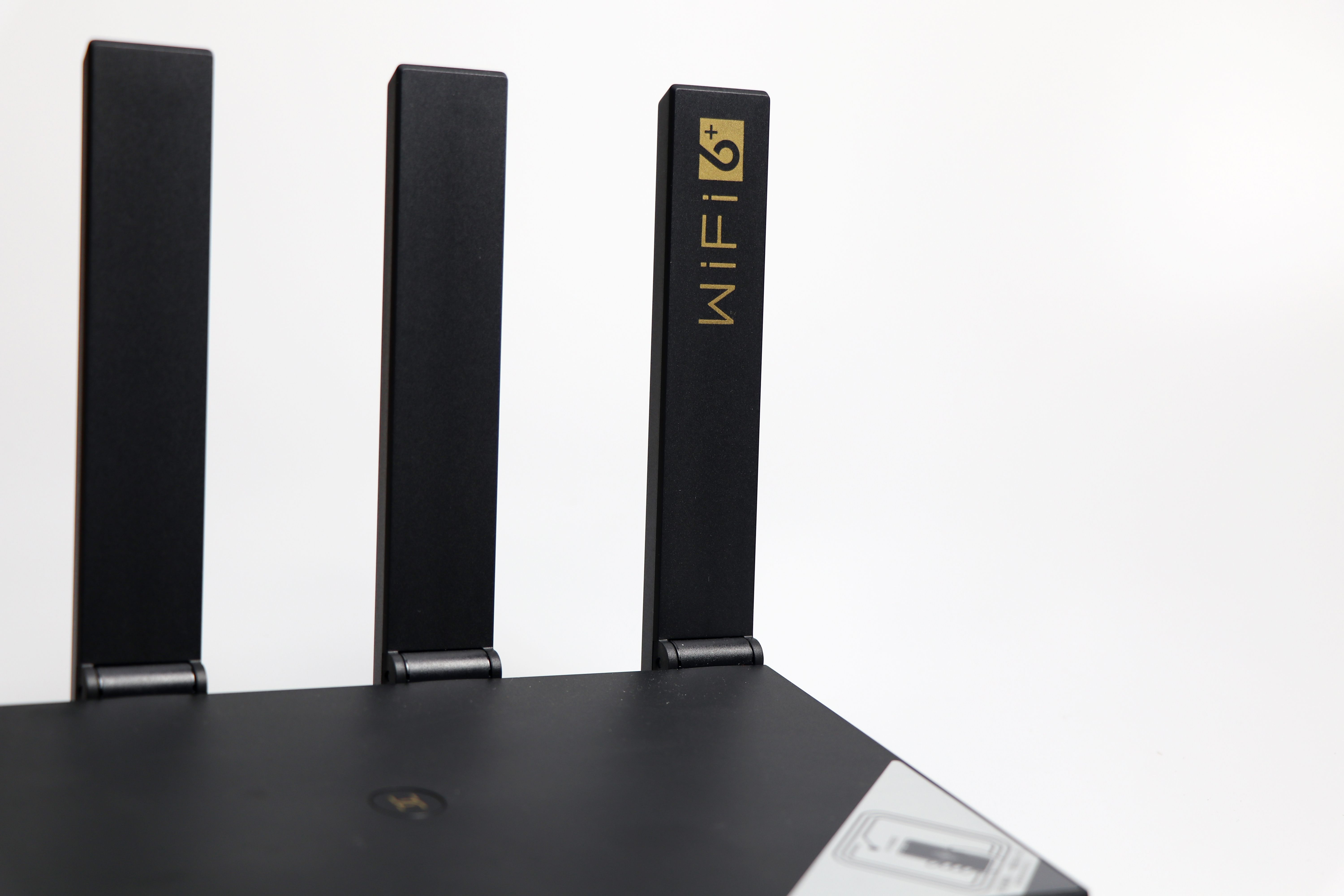 华为路由器ax37100和7102哪个好,130平米华为ax3pro路由器够用吗