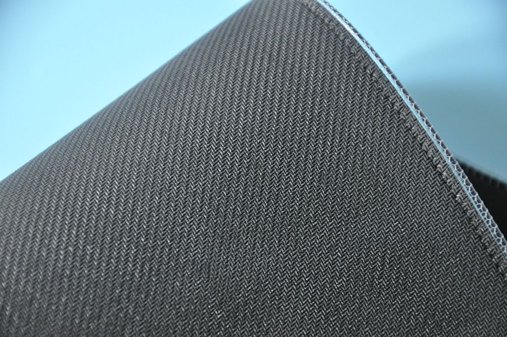 好用的鼠标垫能提高游戏性能吗,鼠标垫对游戏玩家来说很重要吗