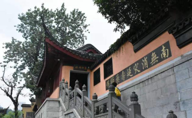 南京网红鸡鸣寺打卡景点,南京鸡鸣寺打卡