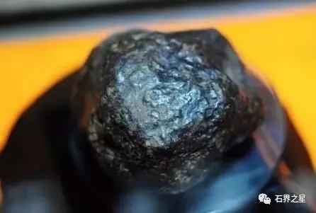 捡到石头真的能暴富吗,捡到就能暴富的东西