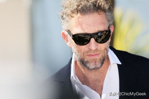 曾是好莱坞最风光男人，征服意大利国宝女神，如今54岁魅力更强