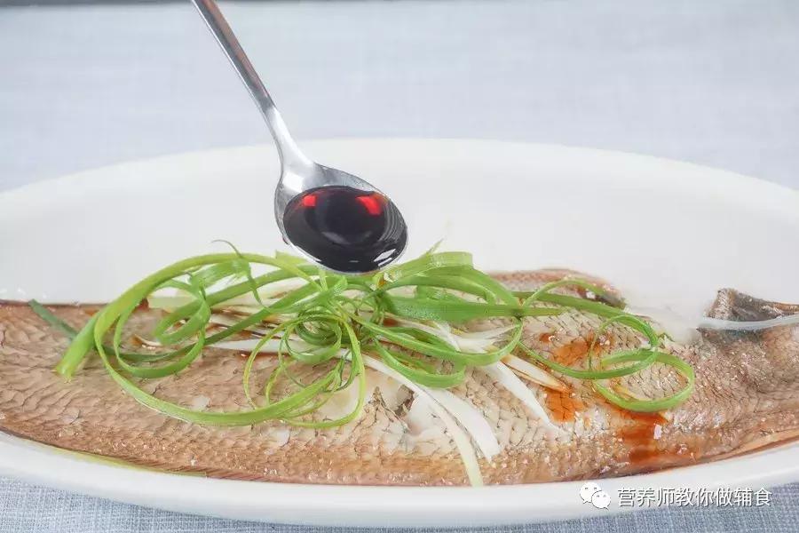 大部分人给宝宝吃的却是假货，这种鱼肉嫩无刺，益智补脑