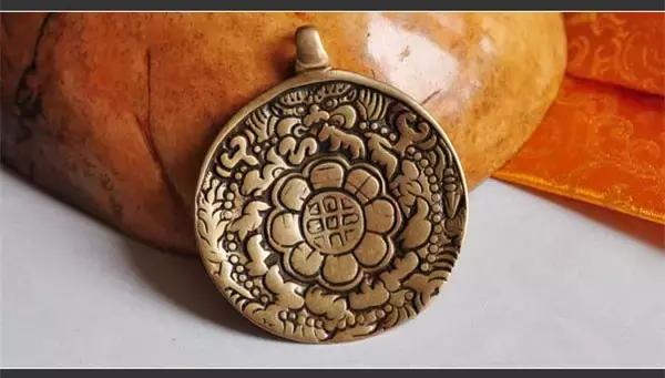 西藏九宫八卦牌如何佩戴,刑太岁佩戴九宫八卦牌有用吗