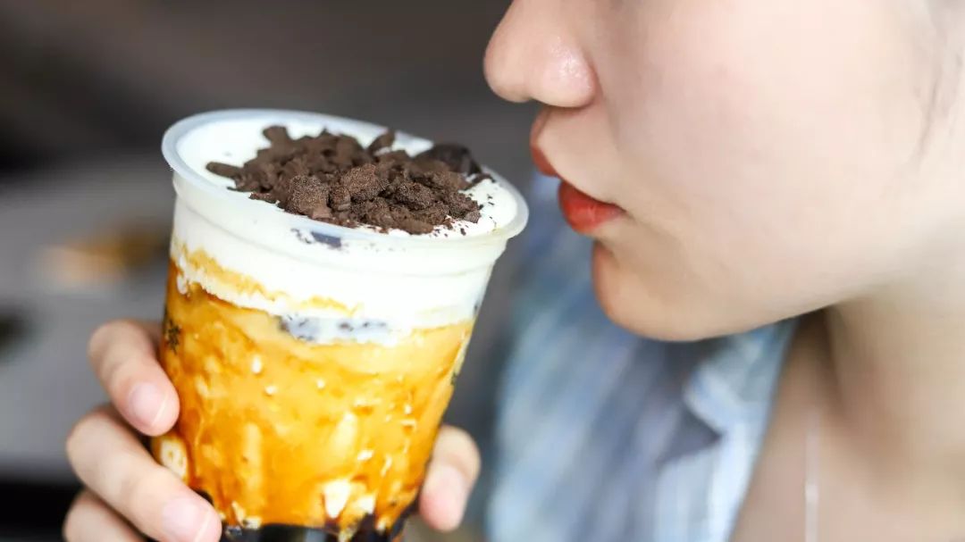 厦门“*力暴**奶茶店”！珍珠都要打碎喝