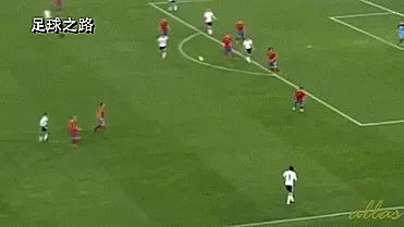 足球教学踢球前的准备姿势,足球接球热身训练10个动作