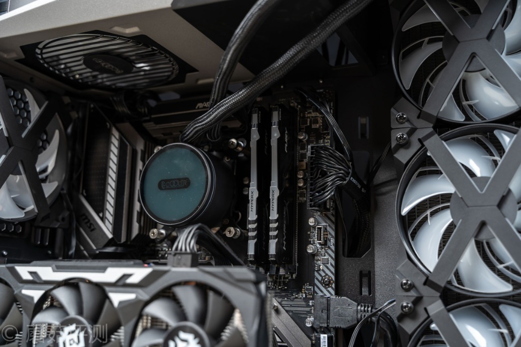 金士顿内存条8g骇客神条,金士顿骇客神条rgb能不能彩虹闪烁