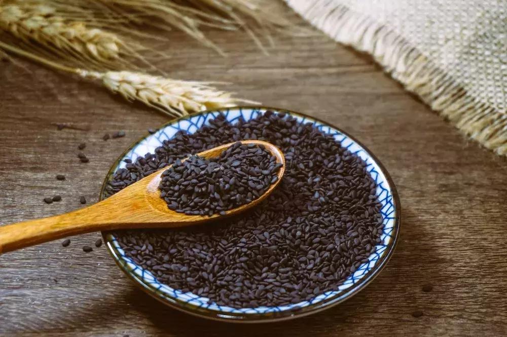 经期几天洗一次头发最好,月经期间怎么样正确洗头