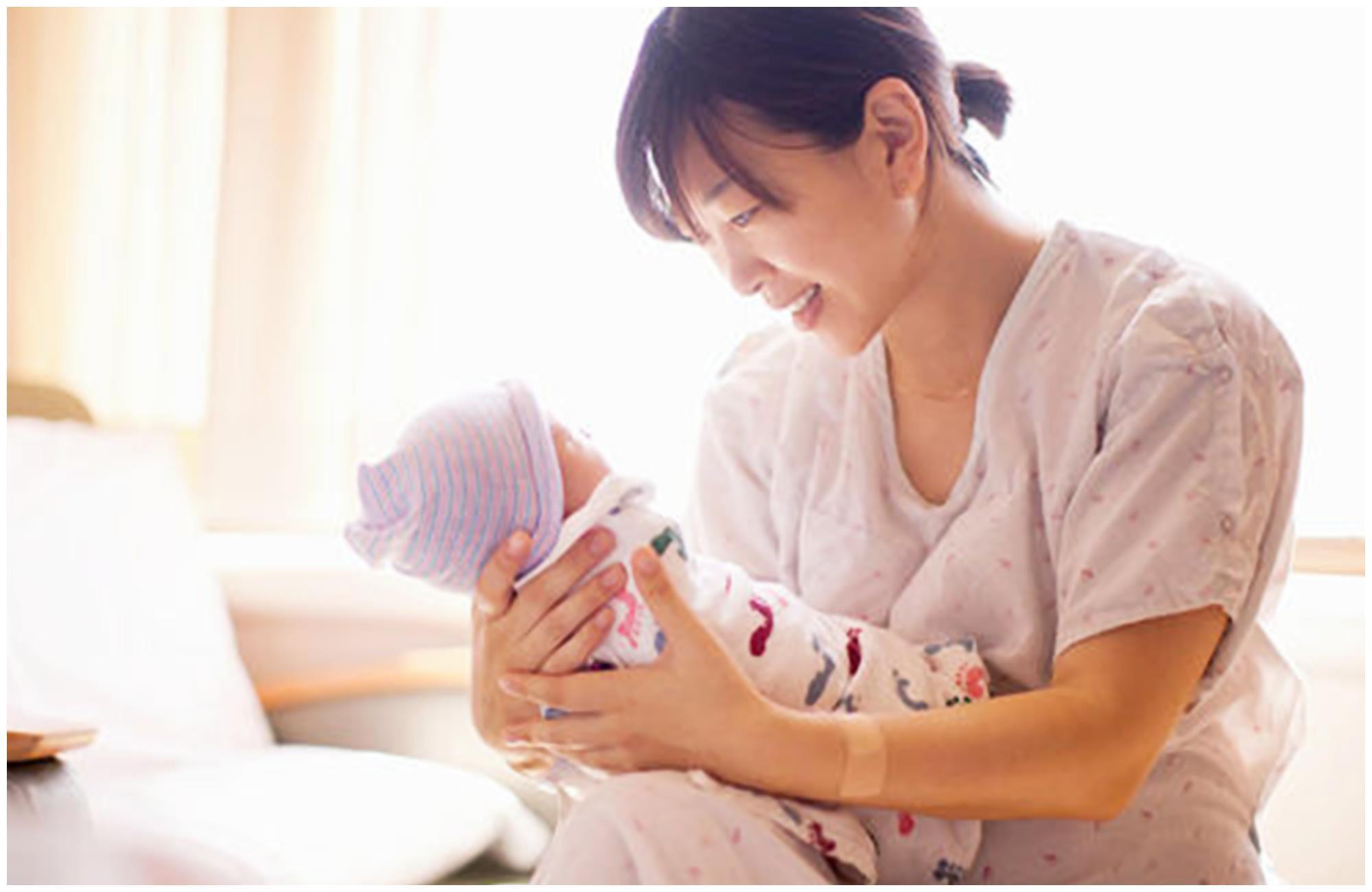 只因这个动作，八个月宝宝被哄成了脑瘫，这些育儿陋习还有家长犯