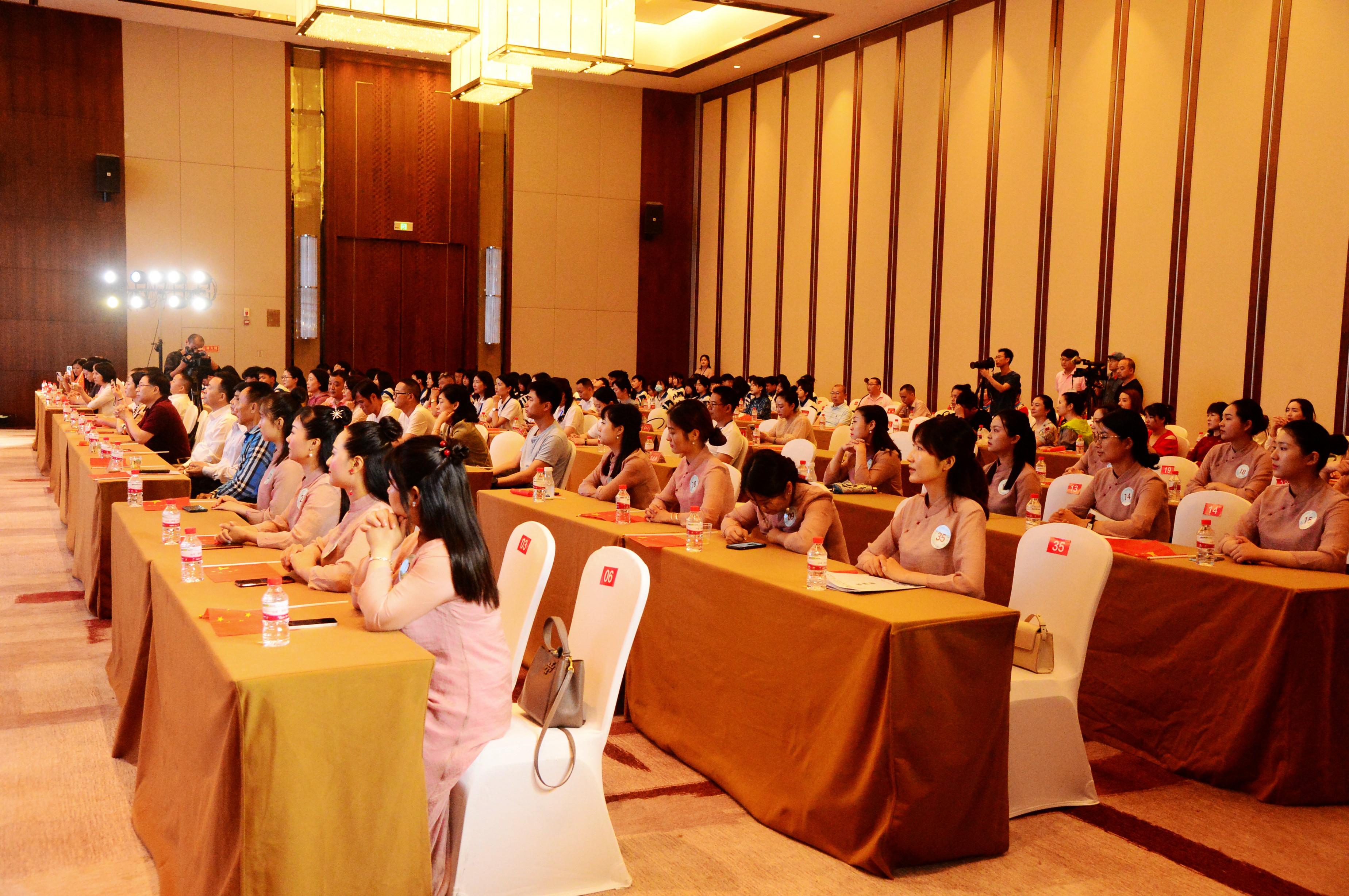 张家界莓茶茶艺比赛,张家界首届茶艺大赛