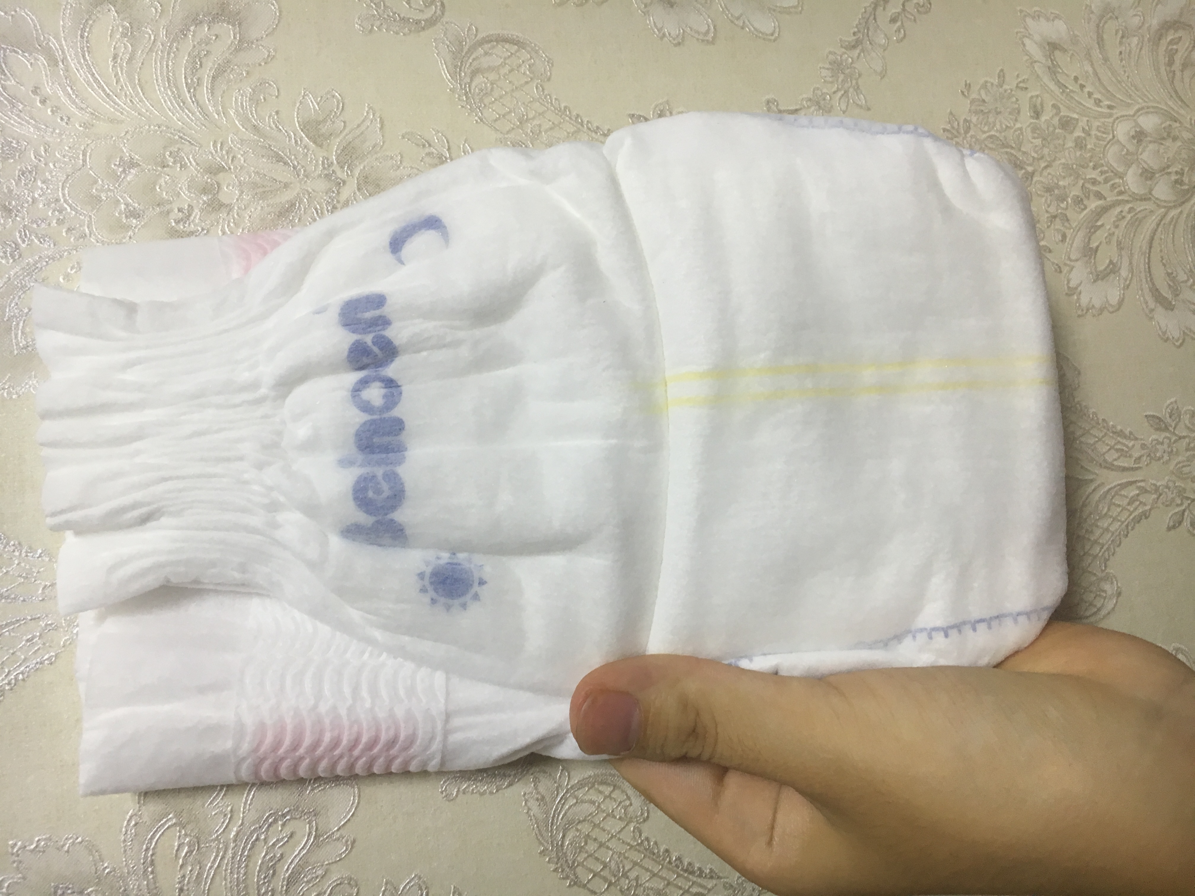 百诺恩医用纸尿裤和瞬吸哪个好,百诺恩纸尿裤是好品牌吗