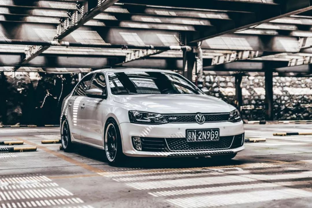 速腾2022款280tsidsg超越版,速腾2022款280tsidsg飞跃版落地