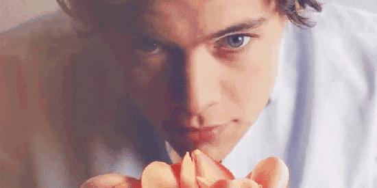 为什么女生身上自带体香,有的人身上会自带体香你知道吗