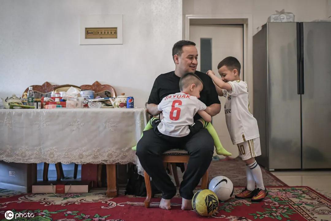 他不是神童纪录片,他不是神童