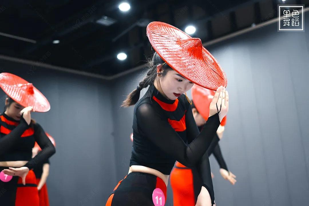 学舞蹈女孩真的很美,学舞蹈的女生究竟能美到什么程度