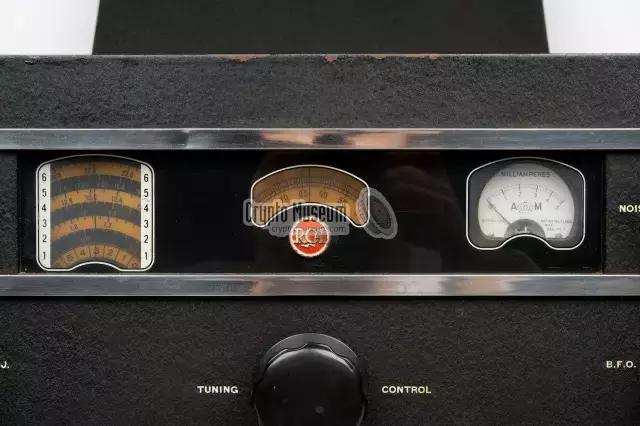 二战的爆发把业余无线电接收机AR-88推上谍战一线，变身为军机