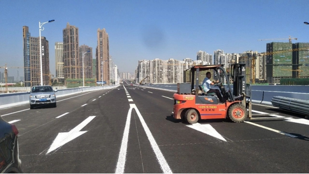 59个重大项目总投资142亿,2022年294个在建重大工程项目