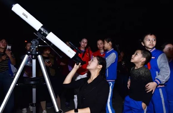 华侨城中学天文项目摘得科普成果展示大奖