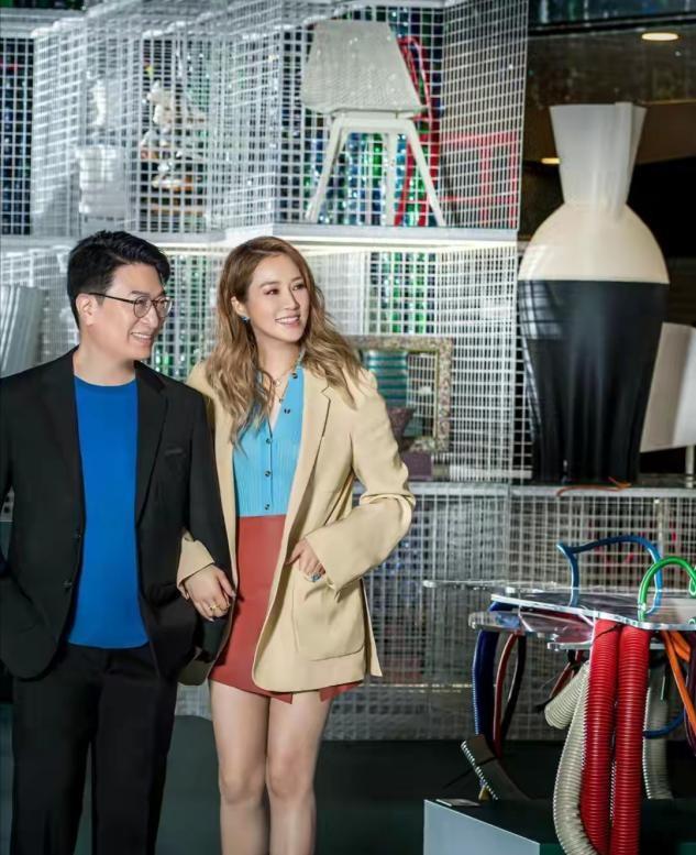 林恬儿和徐子淇谁更有钱,徐子淇红衣走红毯